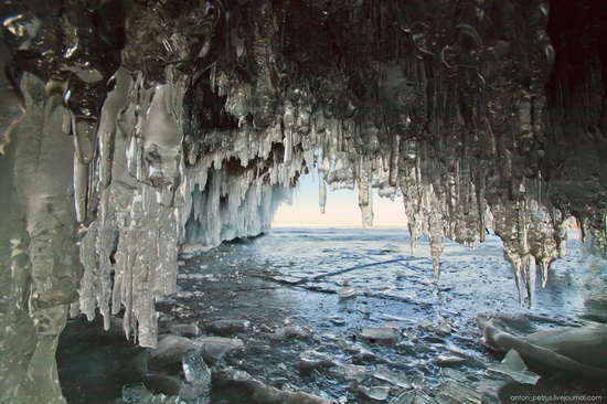 Frozen Lake Baikal, Russia, photo 1