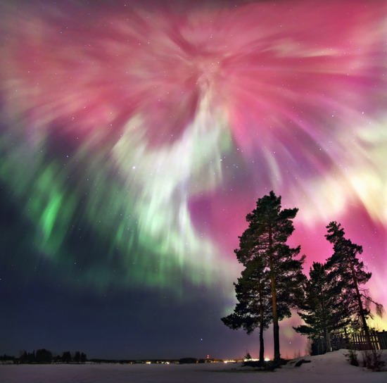 Multicolored aurora borealis, Sverdlovsk region, Russia, photo 1