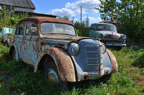 Open-air museum of Soviet cars in Chernousovo, Russia, photo 16