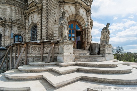 Church in Dubrovitsy, Moscow region, Russia, photo 6