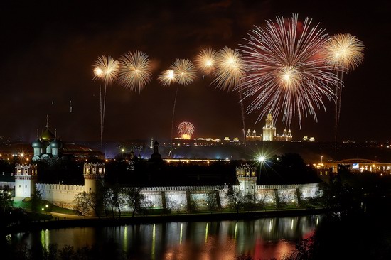 Fireworks on Victory Day in Moscow, Russia, photo 3