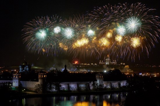 Fireworks on Victory Day in Moscow, Russia, photo 7