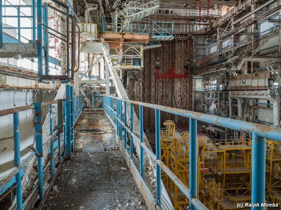 Abandoned spaceships Energy-Buran, Baikonur cosmodrome, photo 11