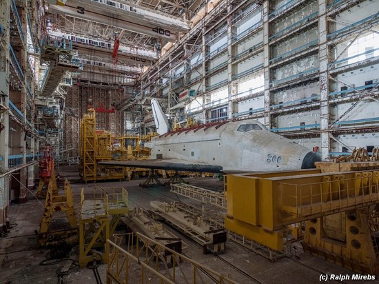 Abandoned spaceships Energy-Buran, Baikonur cosmodrome, photo 13