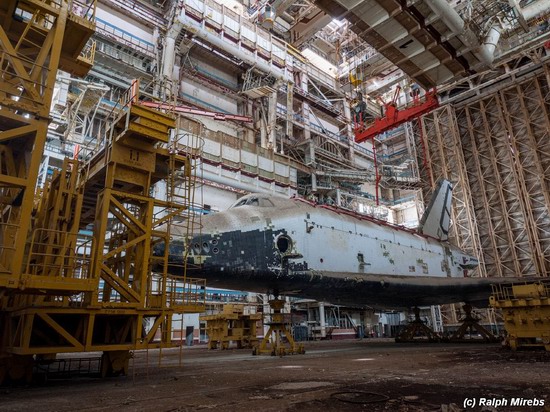 Abandoned spaceships Energy-Buran, Baikonur cosmodrome, photo 15