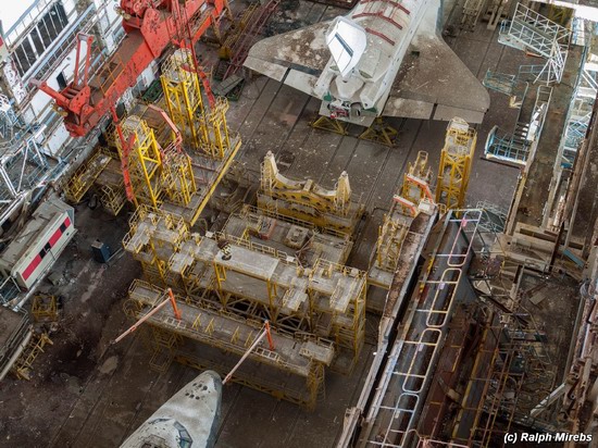 Abandoned spaceships Energy-Buran, Baikonur cosmodrome, photo 4