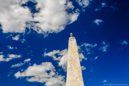 Bizarre Lenin monument, Yelabuga, Tatarstan, Russia, photo 1