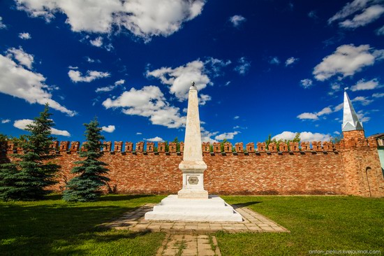 Bizarre Lenin monument, Yelabuga, Tatarstan, Russia, photo 3