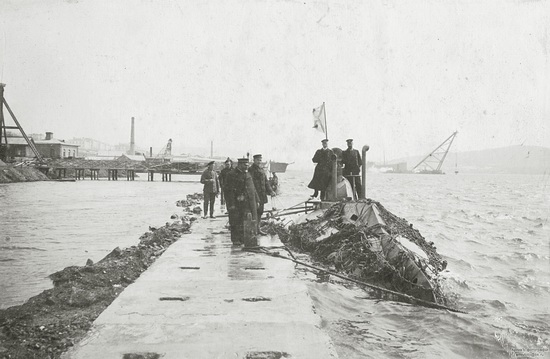 Russian submarine "Som" ("Catfish")