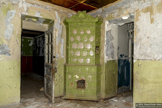 Abandoned manor of the architect Khrenov in Zaklyuchye, Tver region, Russia, photo 15