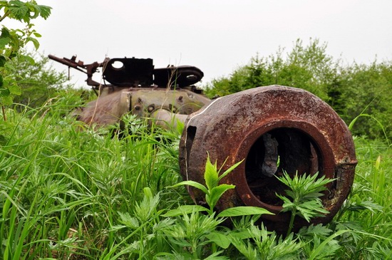 Abandoned tanks, Shikotan Island, Sakhalin region, Russia, photo 1