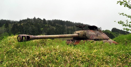 Abandoned tanks, Shikotan Island, Sakhalin region, Russia, photo 10