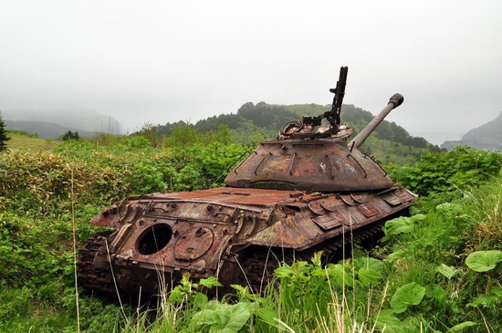 Abandoned tanks, Shikotan Island, Sakhalin region, Russia, photo 9