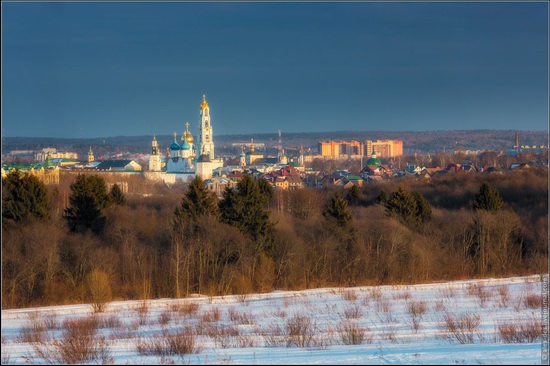 The first snow in the village of Blagoveshchenye, Moscow region, Russia, photo 13