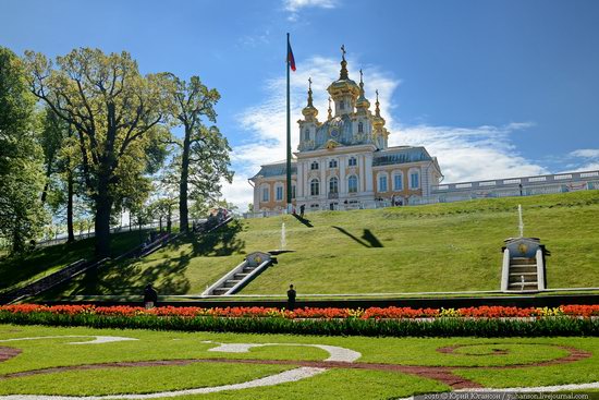 Spring in Peterhof museum, St. Petersburg, Russia, photo 4