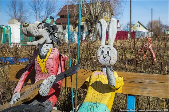 Strange self-made outdoor toys in Russia, photo 13