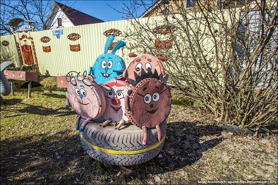 Strange self-made outdoor toys in Russia, photo 16