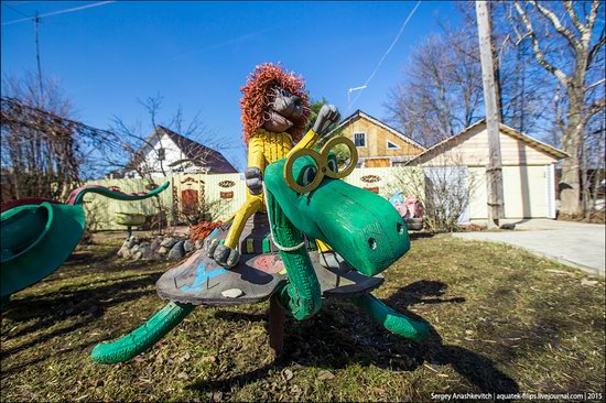 Strange self-made outdoor toys in Russia, photo 18