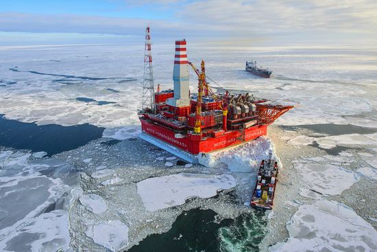 Oil production on the shelf in the Russian Arctic, photo 1