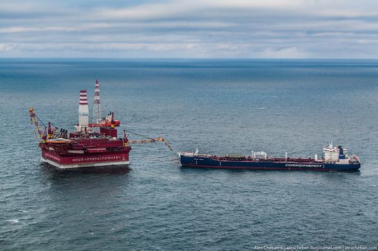 Oil production on the shelf in the Russian Arctic, photo 6