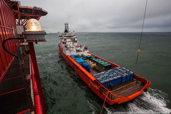 Oil production on the shelf in the Russian Arctic, photo 9