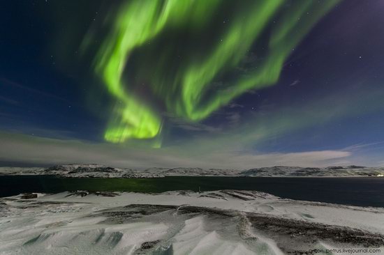 The sky in shades of emerald in northern Russia, photo 3