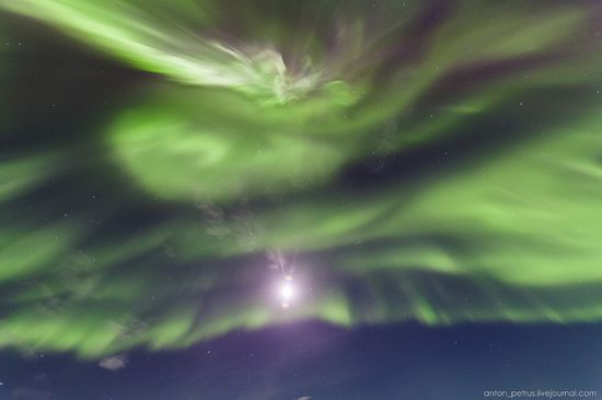 The sky in shades of emerald in northern Russia, photo 5