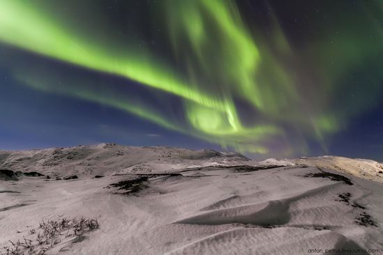 The sky in shades of emerald in northern Russia, photo 7