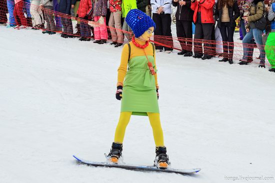 The carnival-parade at the festival GrelkaFest in Sheregesh, Russia, photo 17