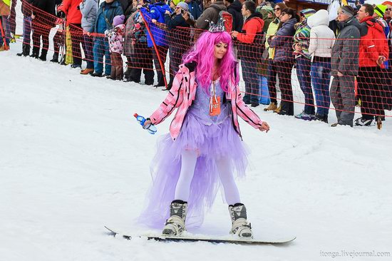 The carnival-parade at the festival GrelkaFest in Sheregesh, Russia, photo 22