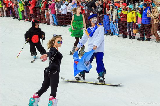 The carnival-parade at the festival GrelkaFest in Sheregesh, Russia, photo 4