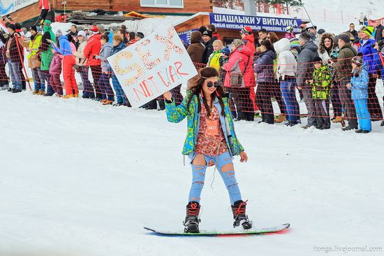 The carnival-parade at the festival GrelkaFest in Sheregesh, Russia, photo 9