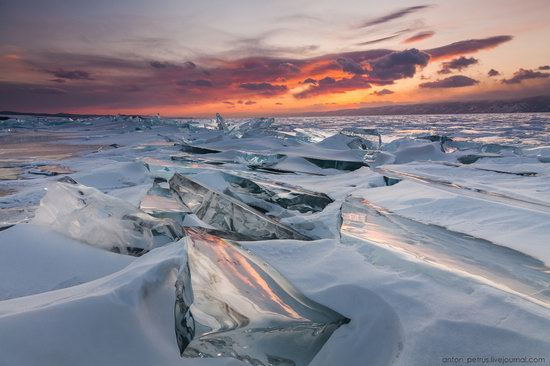 The beauty of the ice of Lake Baikal, Russia, photo 8