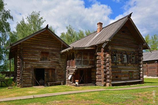 Wooden architecture museum Kostroma Sloboda, Russia, photo 4