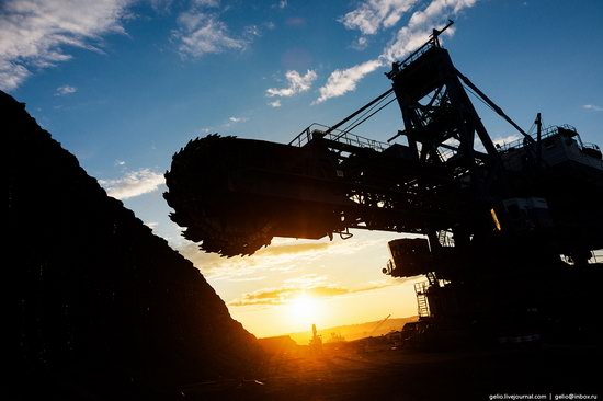 Borodinsky coal strip mine, Russia, photo 1