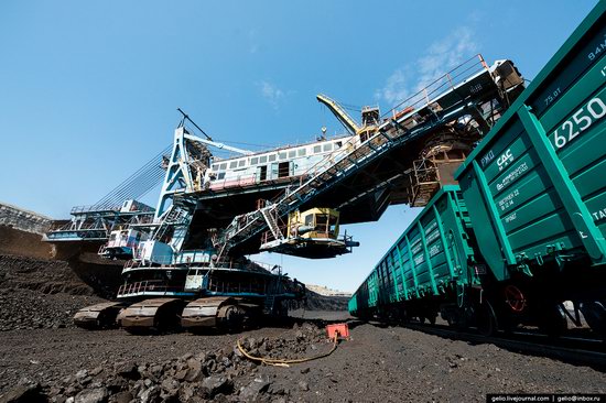 Borodinsky coal strip mine, Russia, photo 14