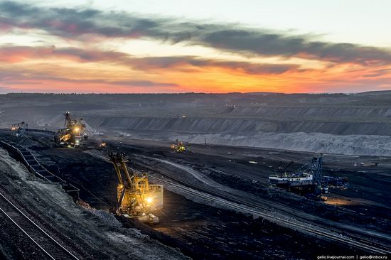 Borodinsky coal strip mine, Russia, photo 4