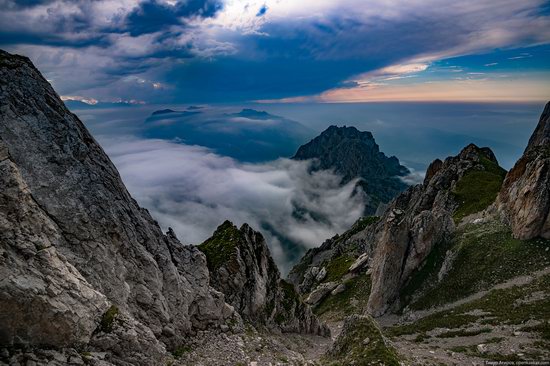 Climbing Stolovaya Mountain, Caucasus, Russia, photo 17