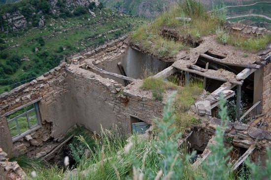 Abandoned Gamsutl village, Dagestan, Russia, photo 26