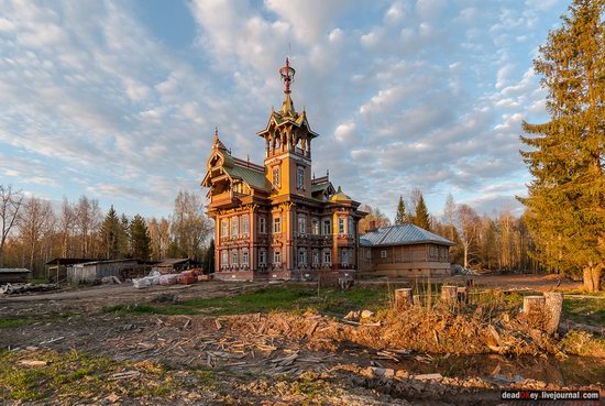 Wooden Palace in Astashovo, Kostroma region, Russia, photo 1