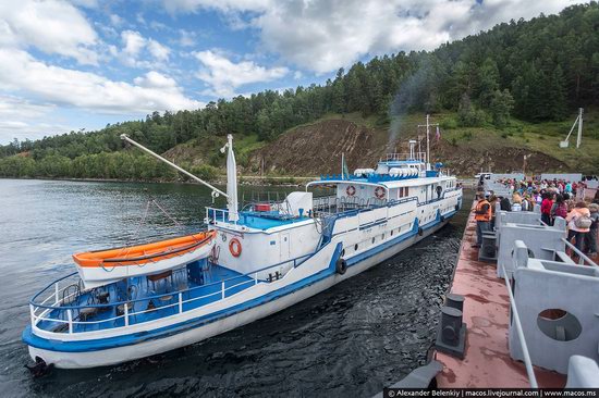 The train ride along Lake Baikal, Russia, photo 4