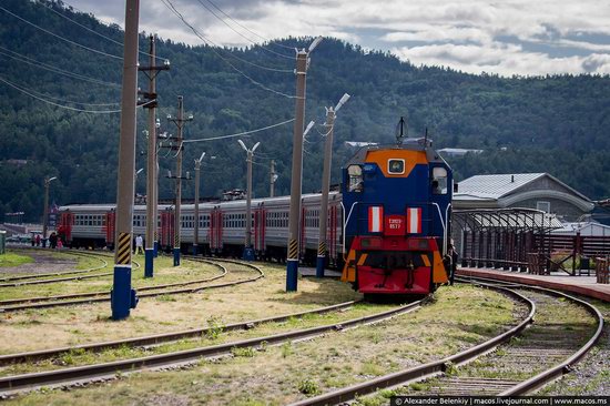 The train ride along Lake Baikal, Russia, photo 7