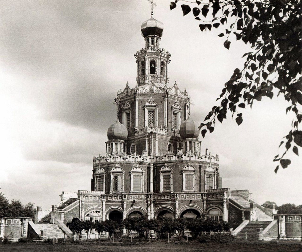 старинные храмы москвы
