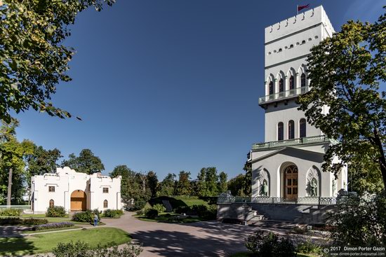 White Tower in Alexandrovsky Park, St. Petersburg, Russia, photo 2