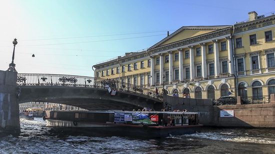 Boat trip along the canals of St. Petersburg, Russia, photo 10