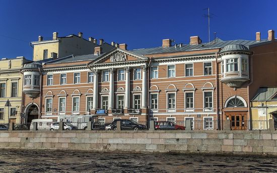 Boat trip along the canals of St. Petersburg, Russia, photo 12