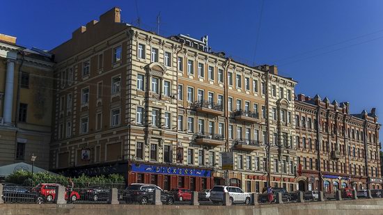 Boat trip along the canals of St. Petersburg, Russia, photo 25