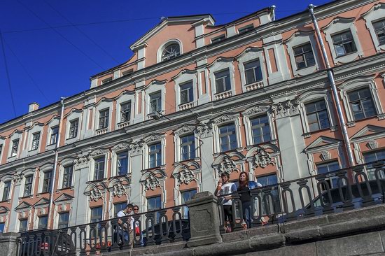 Boat trip along the canals of St. Petersburg, Russia, photo 4