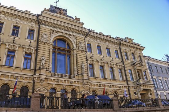 Boat trip along the canals of St. Petersburg, Russia, photo 7