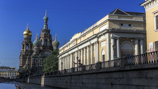 Boat trip along the canals of St. Petersburg, Russia, photo 8